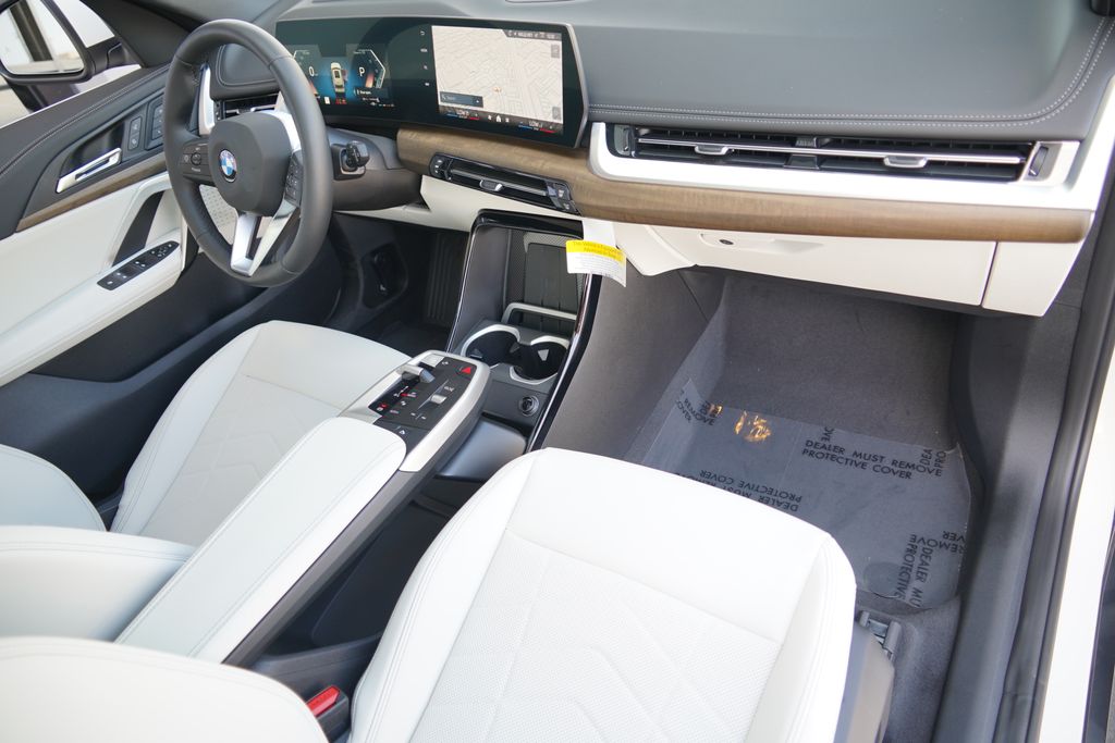 Thumbnail: 2027 BMW X1 - 15