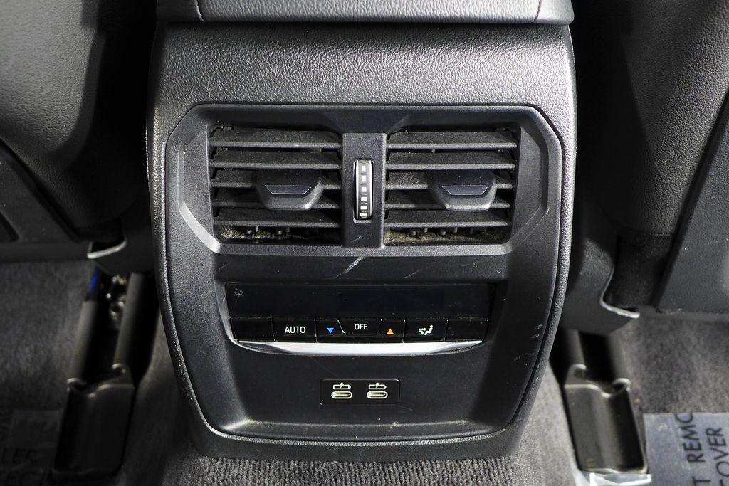 Thumbnail: 2023 BMW i4 - 24