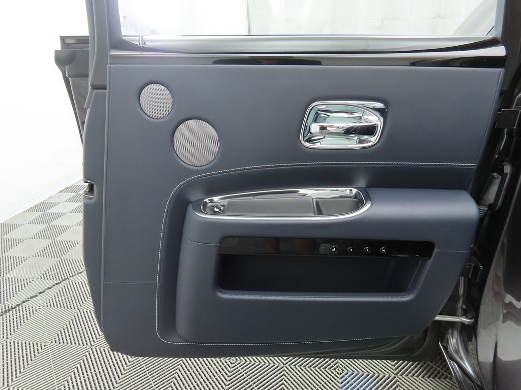 2017 Rolls-Royce Ghost Black Badge 27