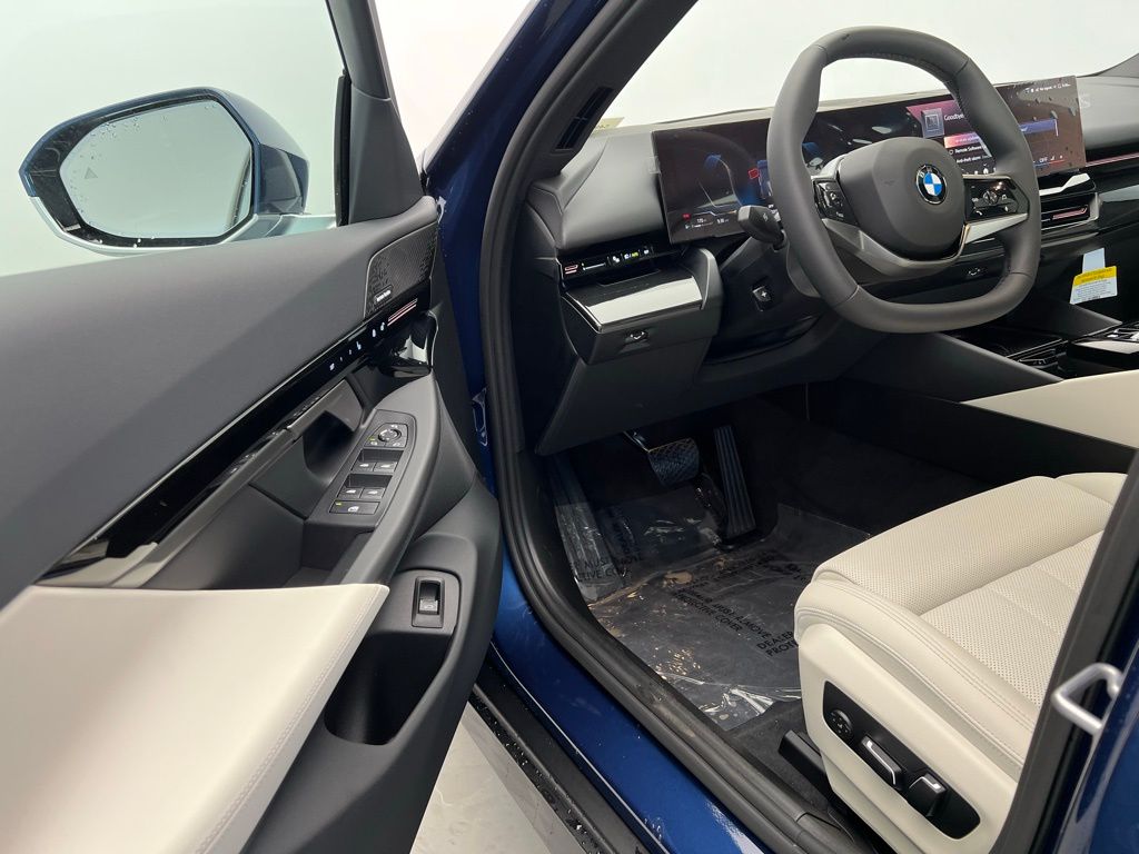 2025 BMW 5 Series 530i 22
