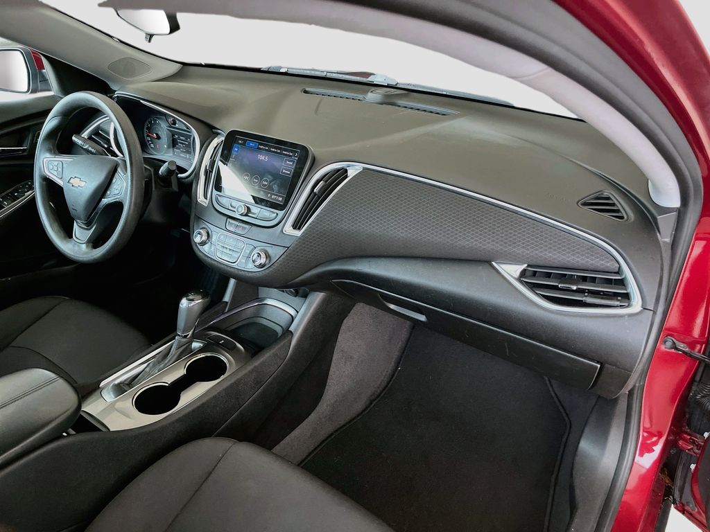 Used 2020 Red Chevrolet LT image 31