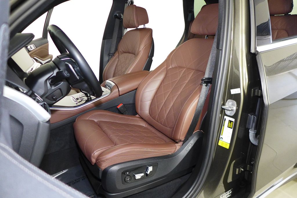 Thumbnail: 2023 BMW X5 - 21