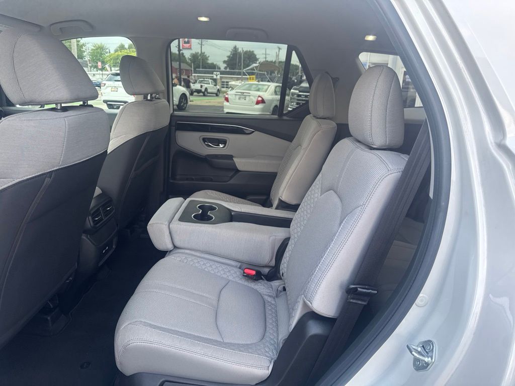 Certified Used 2023  Honda LX image 27