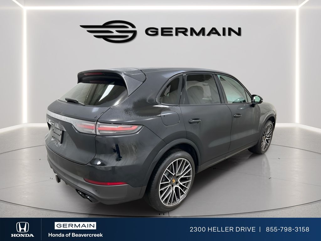 View vehicle photo 7