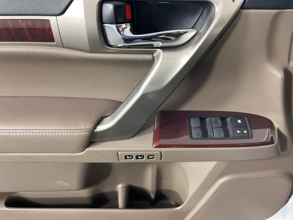 Thumbnail: 2017 Lexus GX - 27