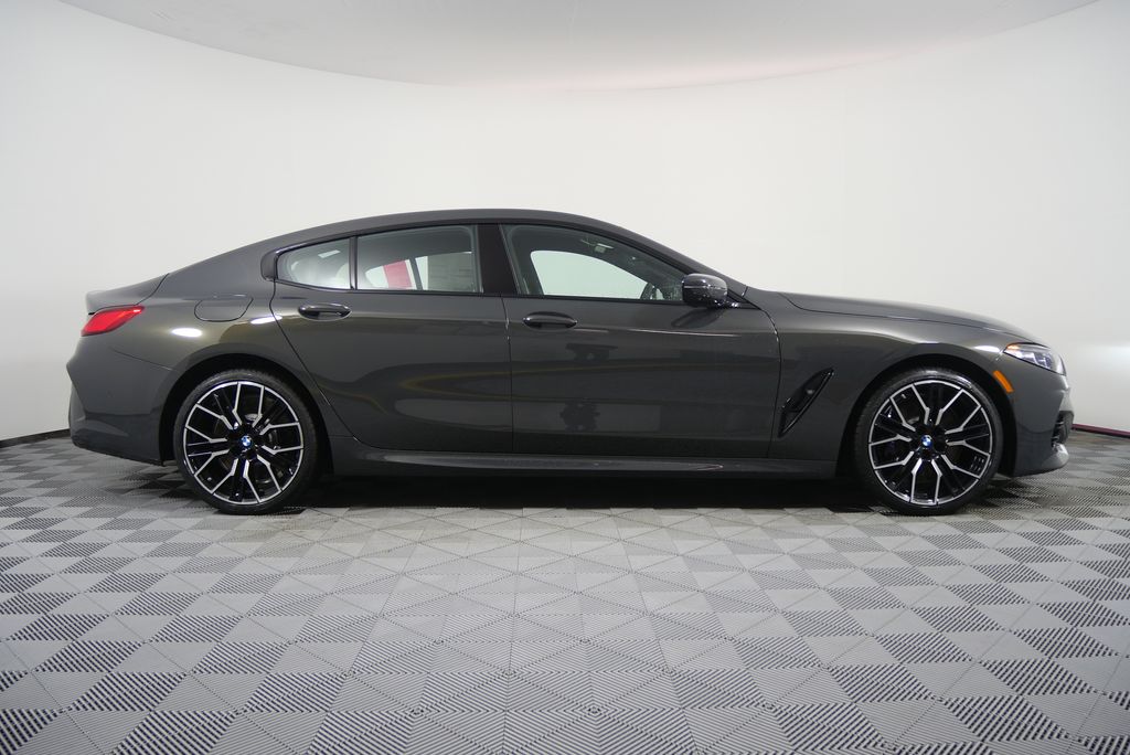 Thumbnail: 2026 BMW 8 Series - 2