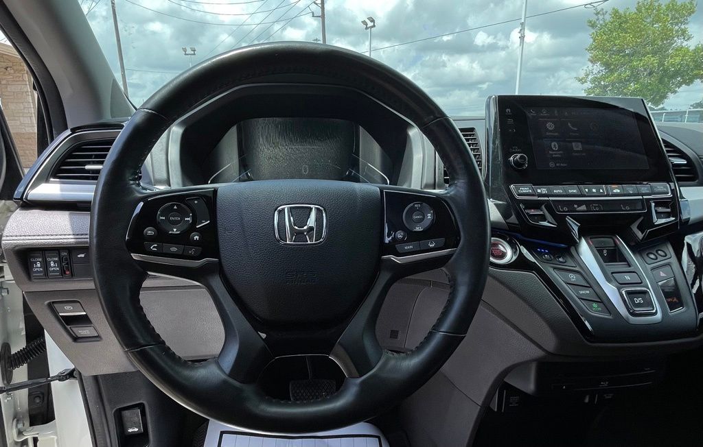 2018 Honda Odyssey Elite White at Community Honda