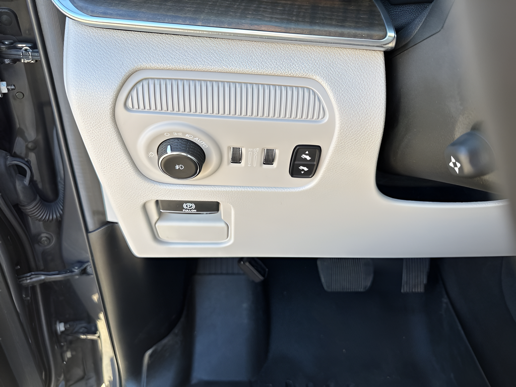 Used Car 2022 Jeep Grand Wagoneer  Series I For Sale Under $50,000 In Austin, Texas