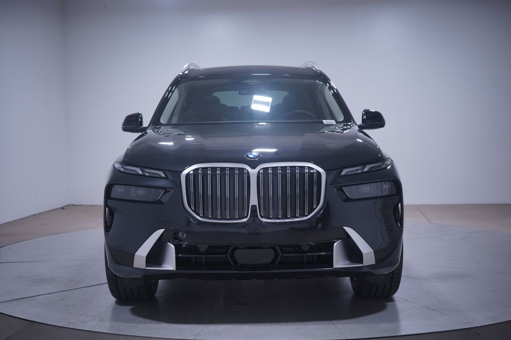 Thumbnail: 2026 BMW X7 - 4