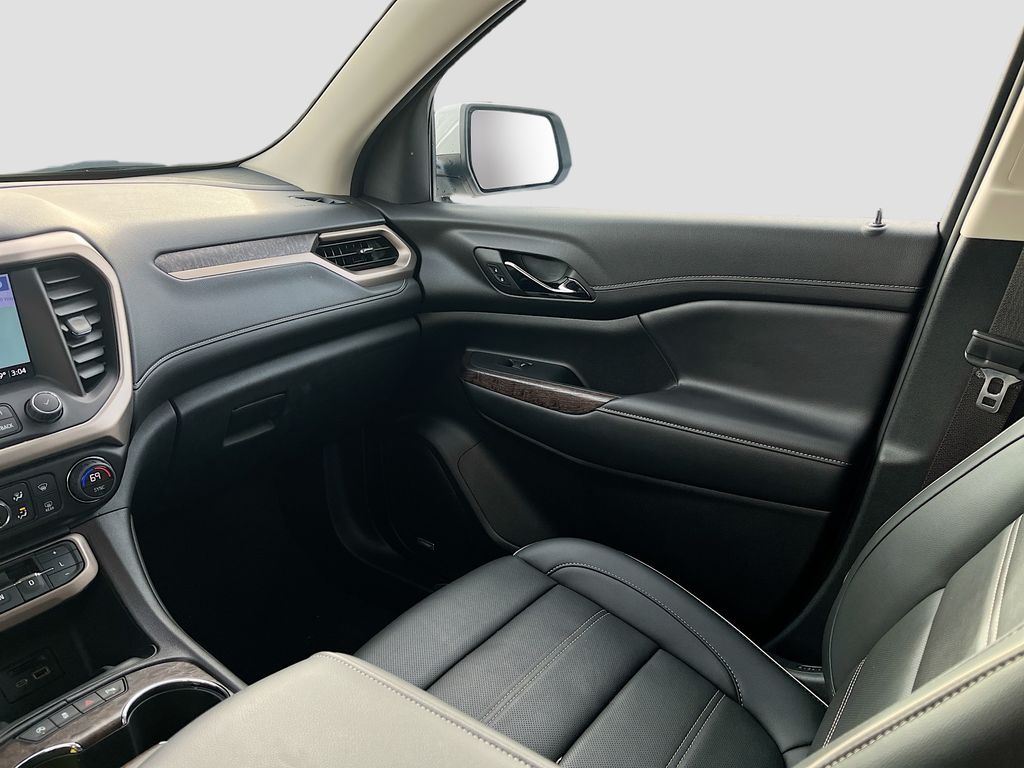 2023 GMC Acadia Denali - Photo 25