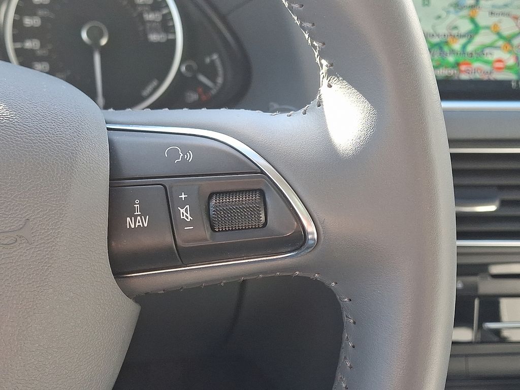 Thumbnail: 2013 Audi Q5 - 23