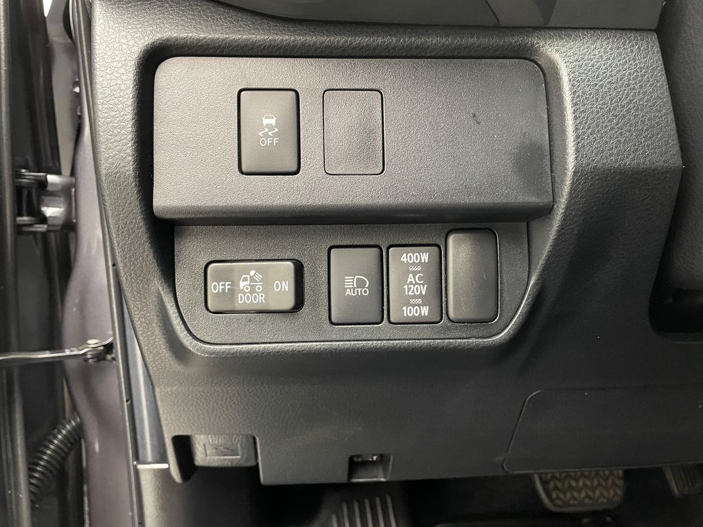 Thumbnail: 2022 Toyota Tacoma - 20