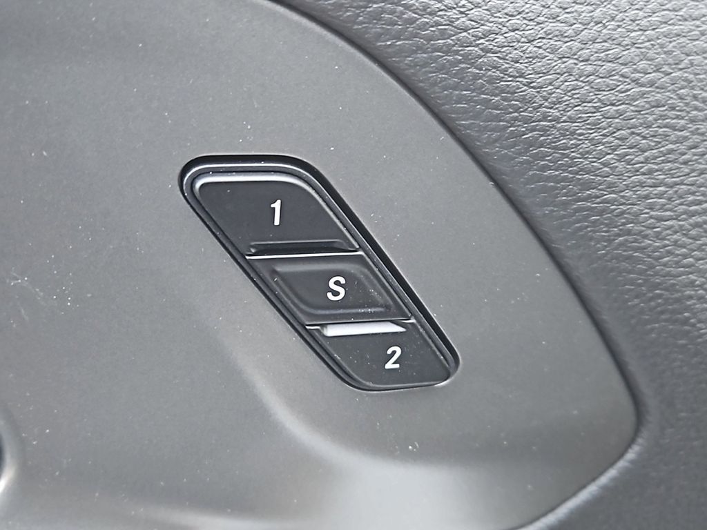 2025 Chrysler Pacifica  photo
