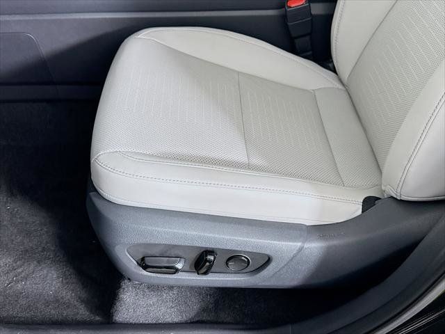 Thumbnail: 2025 Lexus TX - 21