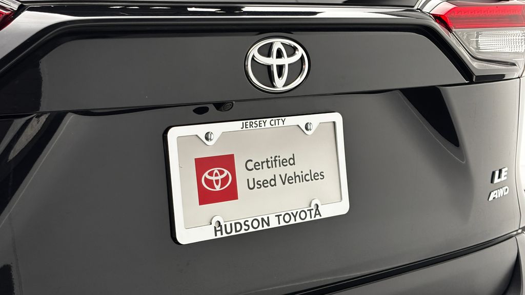 Thumbnail: 2025 Toyota RAV4 - 8