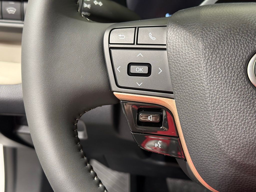 Thumbnail: 2026 Toyota Crown - 24