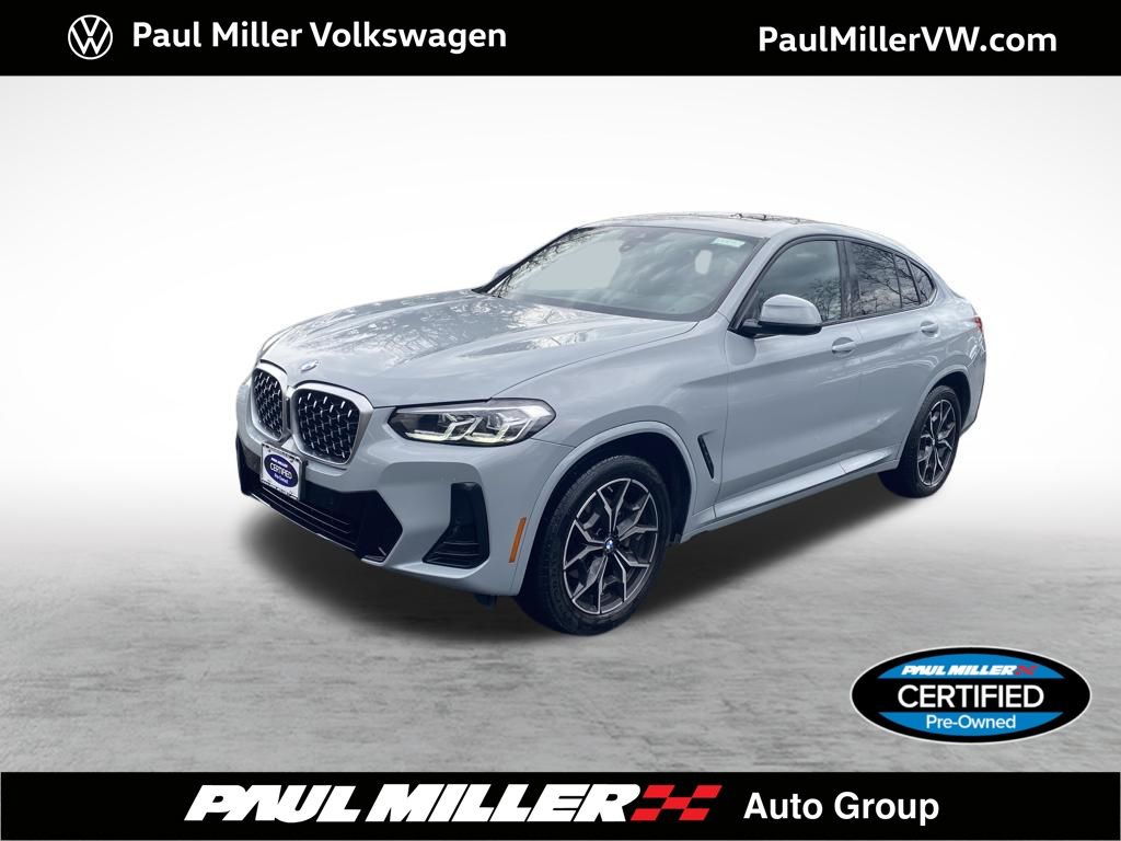 2025 BMW X4 xDrive30i