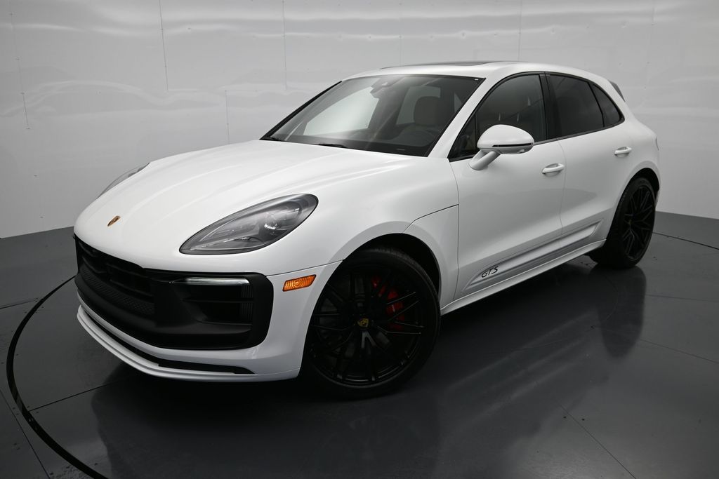 White 2026 Porsche Macan GTS AWD SUV / Crossover All-Wheel Drive 7-Speed Automatic