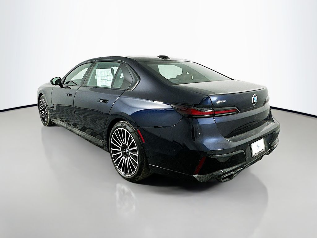 Thumbnail: 2025 BMW 7 Series - 7