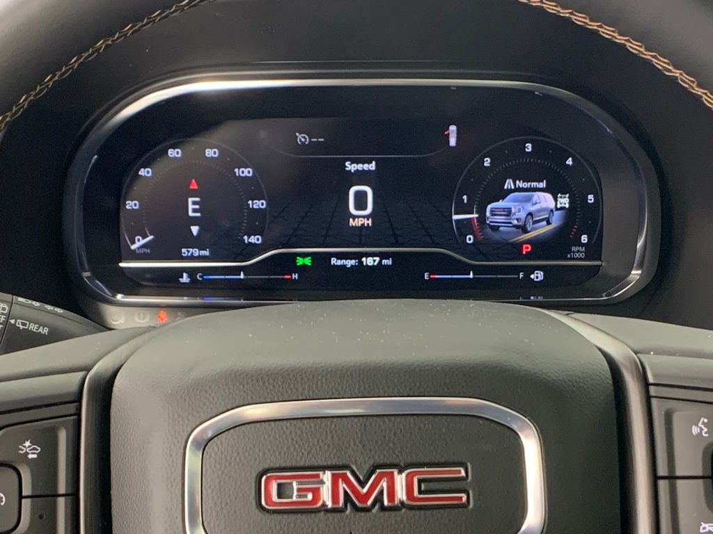 2024 GMC Yukon AT4 17