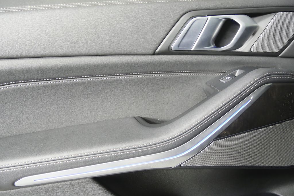 Thumbnail: 2024 BMW X5 - 13