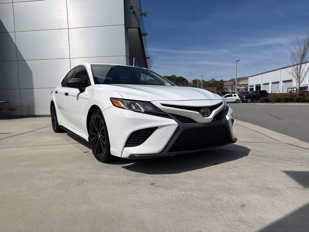 2018 Toyota Camry SE