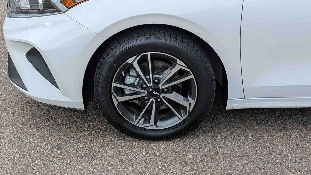 Used 2024 Kia Forte LXS 4D Sedan