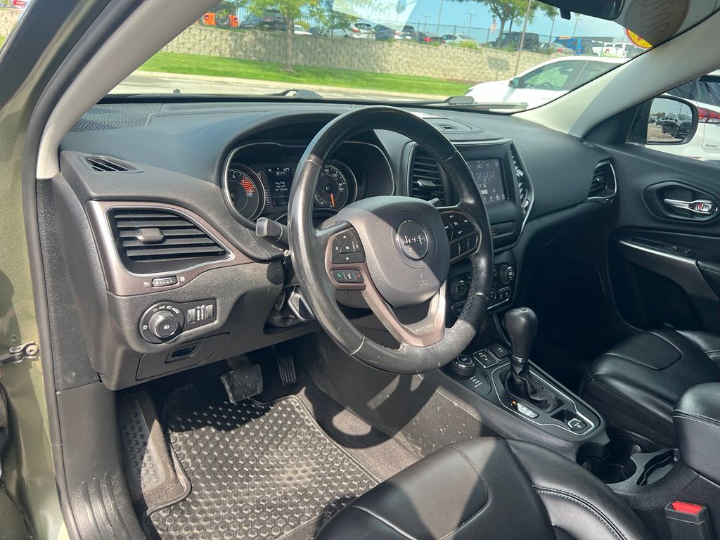 Used 2020 Jeep Cherokee SUV