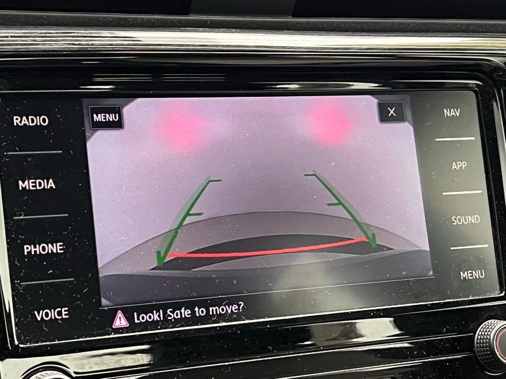 Thumbnail: 2021 Volkswagen Passat - 14