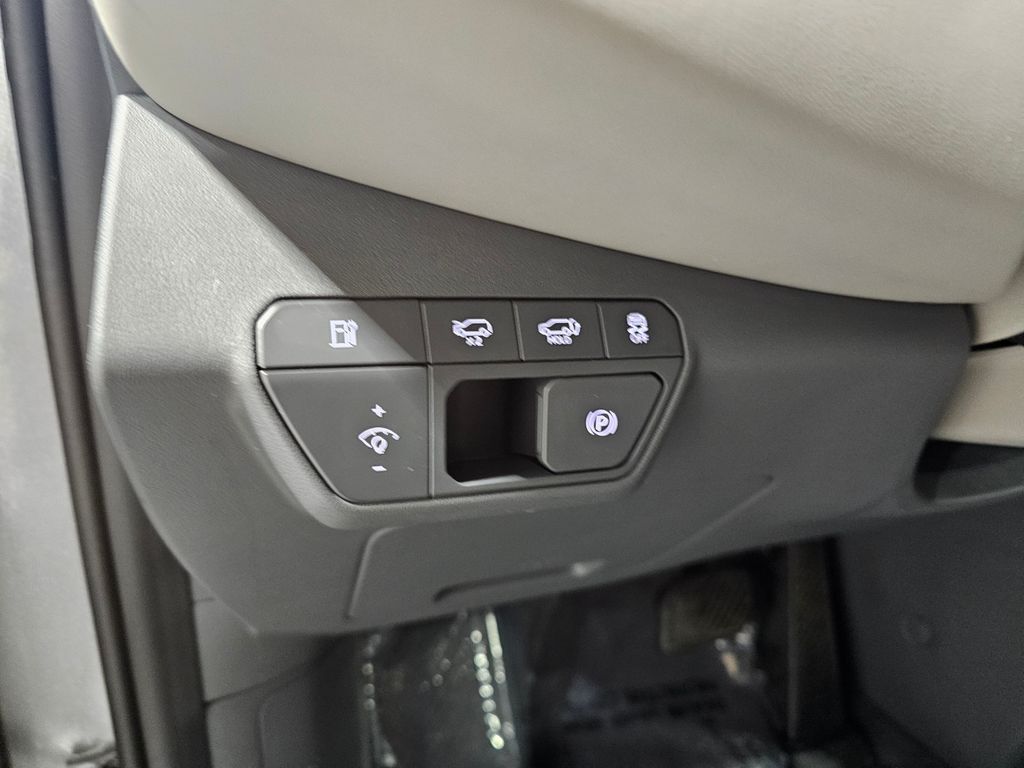 Used 2024 Gray Kia Wind image 22