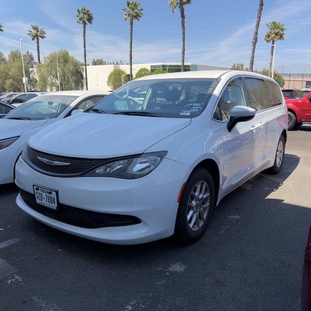 2023 Chrysler Voyager