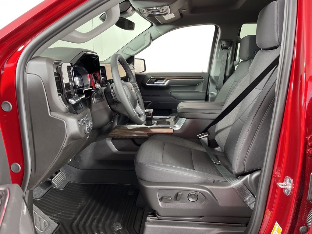 2025 Chevrolet Silverado 1500 RST 22