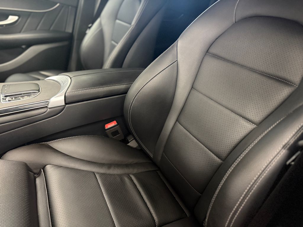 Thumbnail: 2022 Mercedes-Benz GLC - 15