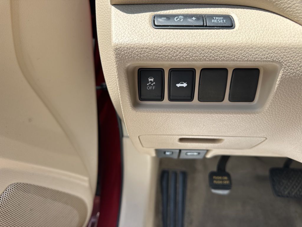 2013 Cayenne Red Metallic Nissan Altima 2.5 S FWD Sedan