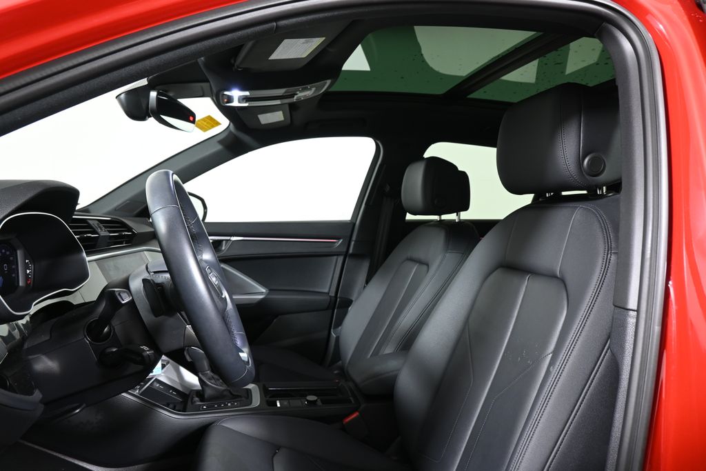 Thumbnail: 2022 Audi Q3 - 5