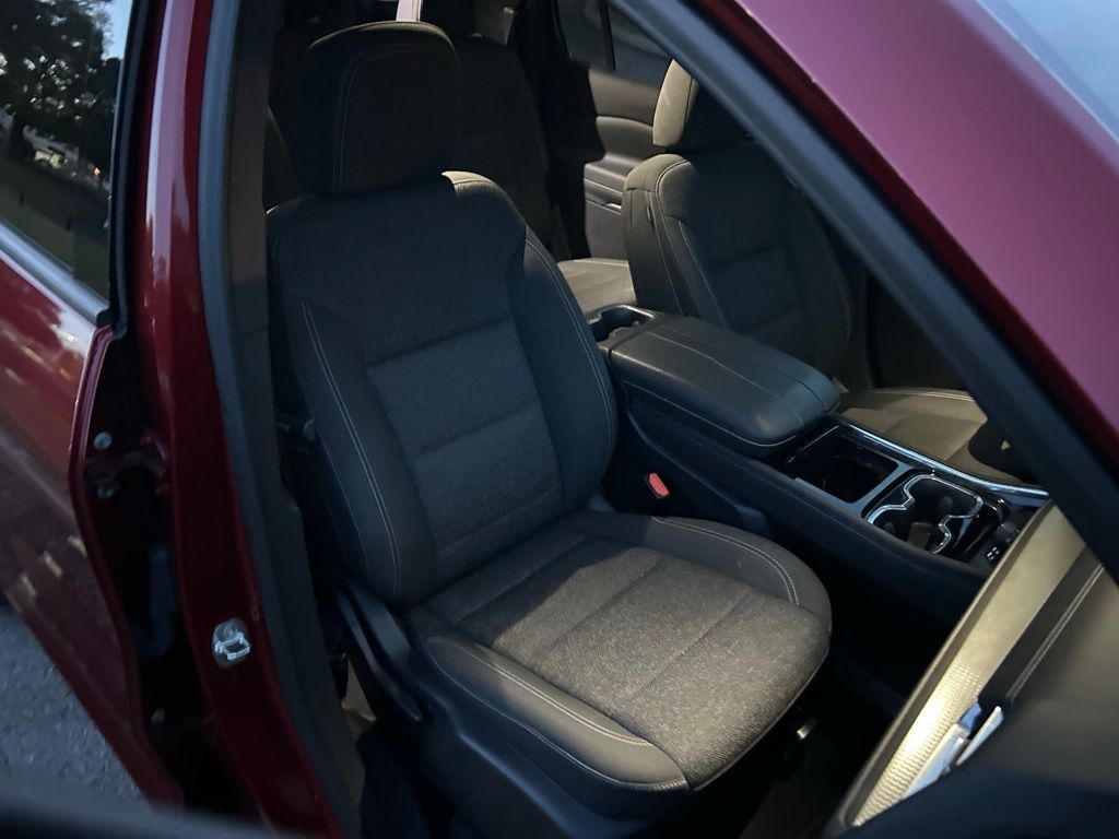 Thumbnail: 2024 Chevrolet Traverse - 16