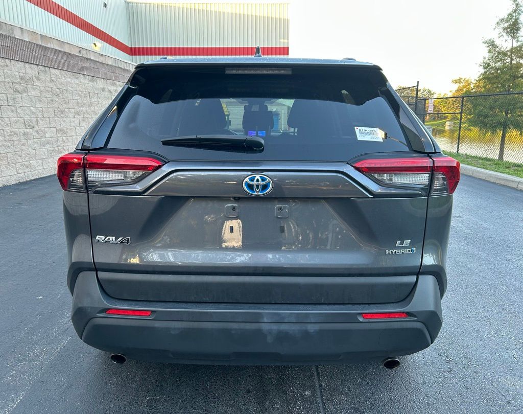 2023 Toyota RAV4 LE 4