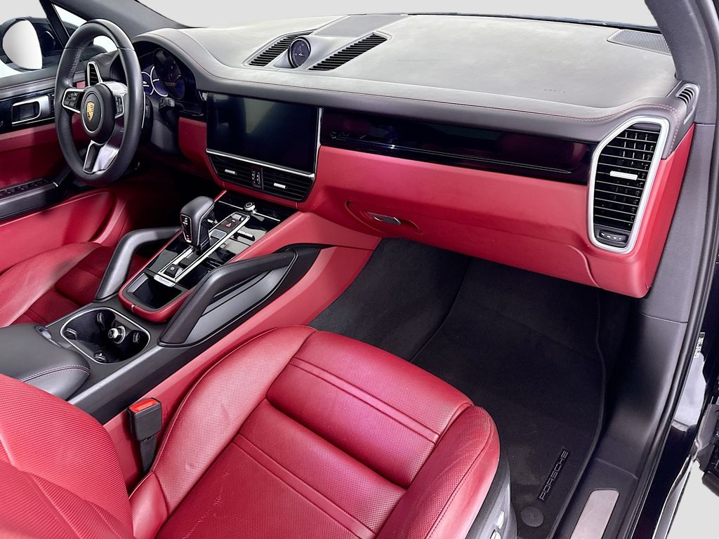 Thumbnail: 2019 Porsche Cayenne - 17
