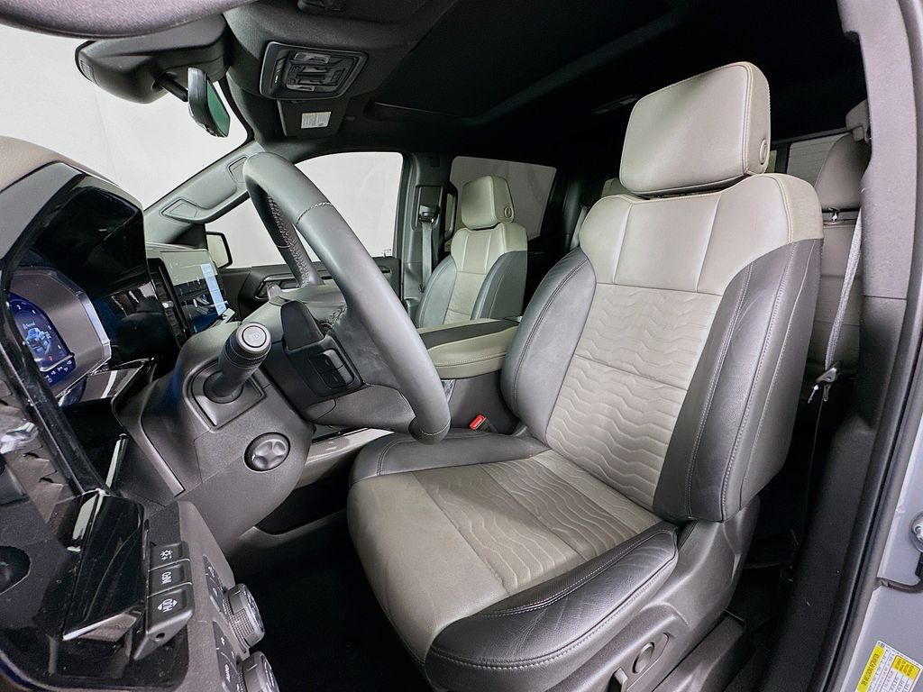 Thumbnail: 2025 Chevrolet Silverado 1500 - 21