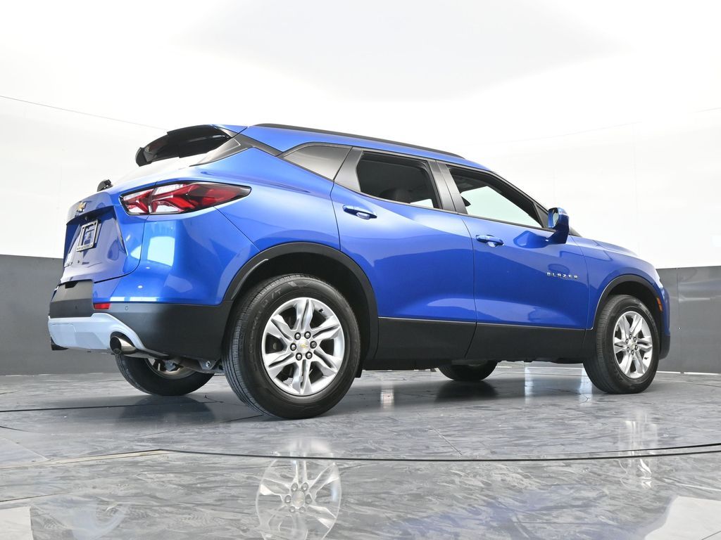 Used 2019 Kinetic Blue Metallic Chevrolet Base image 62