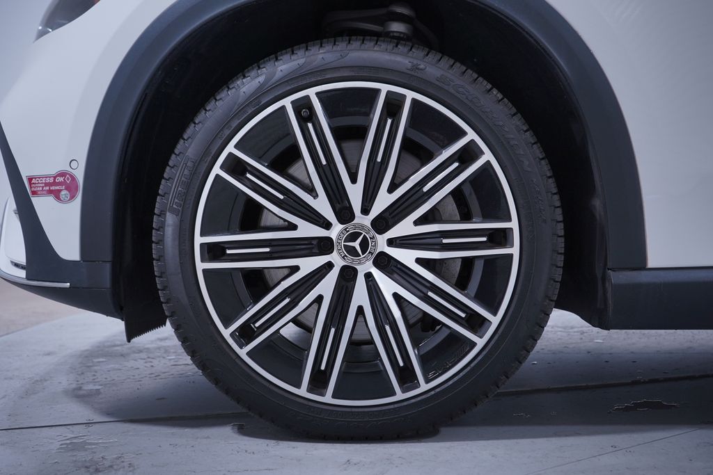 Thumbnail: 2023 Mercedes-Benz EQE - 2