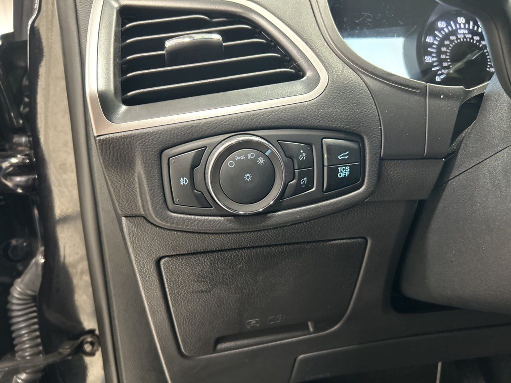 used 2024 Ford Edge car, priced at $29,837
