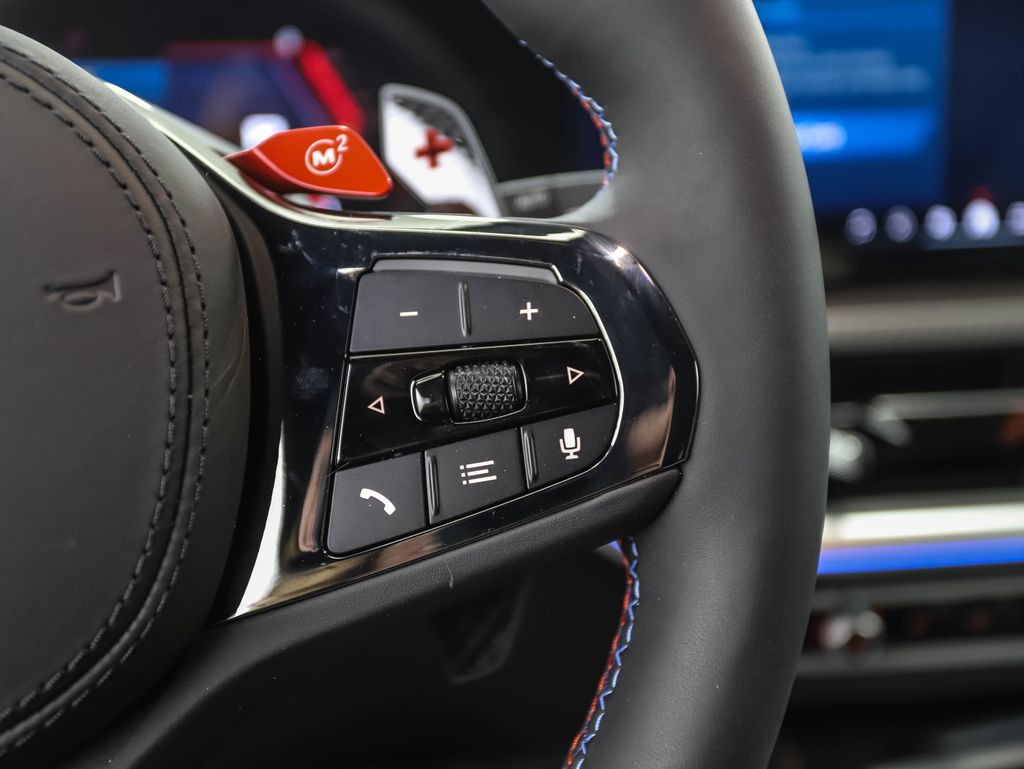 Thumbnail: 2026 BMW XM - 15