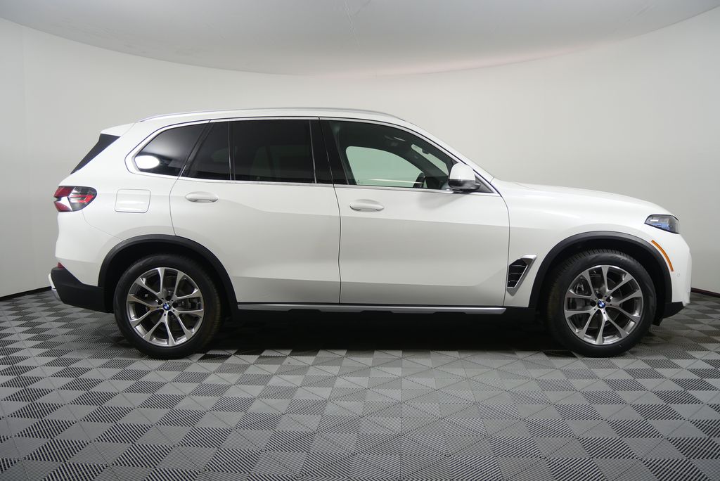 Thumbnail: 2026 BMW X5 - 2
