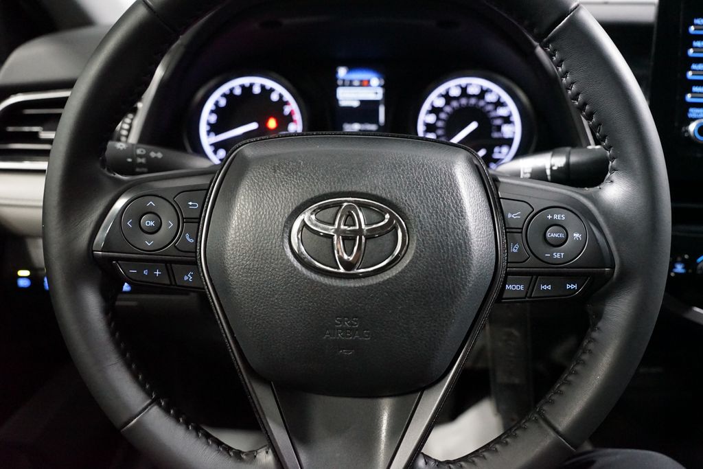 Thumbnail: 2023 Toyota Camry - 12