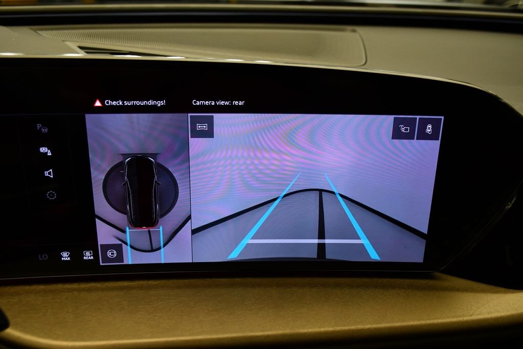 Thumbnail: 2025 Audi Q5 - 25