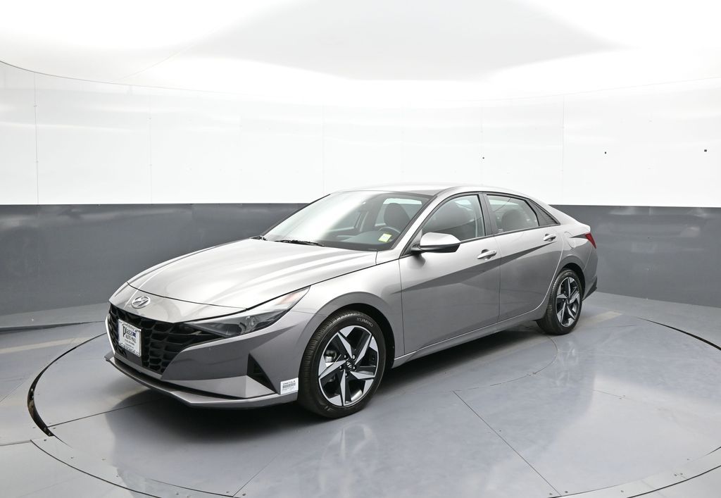 Fluid Metal 2023 Hyundai Elantra Sedan Front-Wheel Drive Continuously Variable Transmission