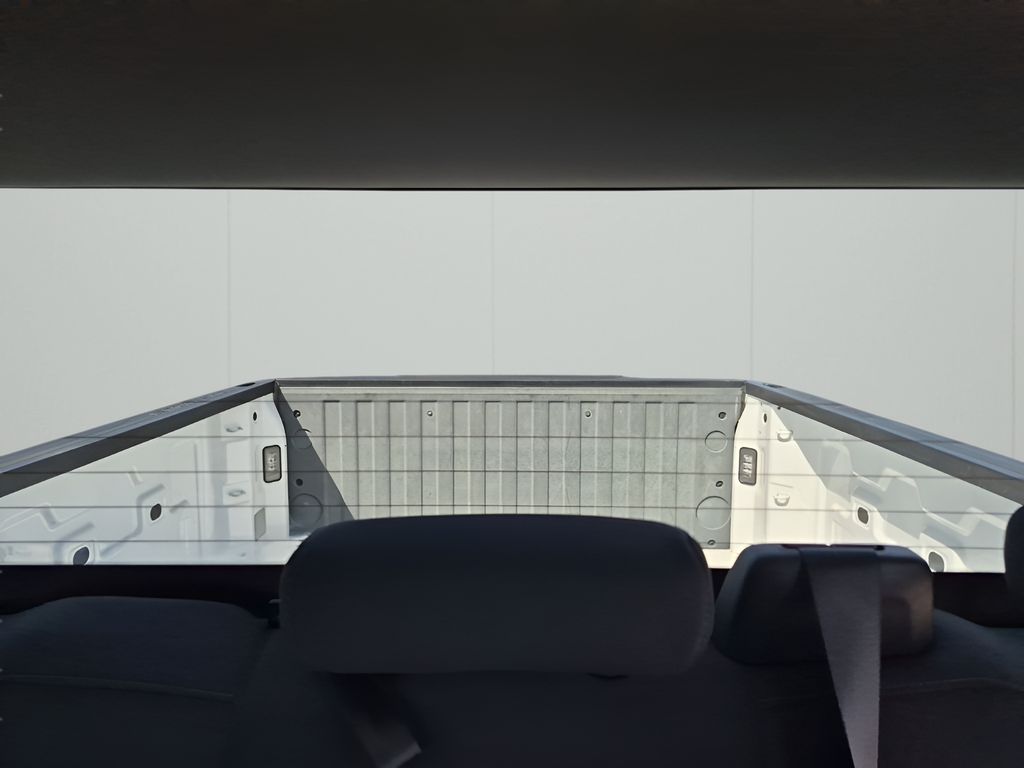 Used 2020 White Chevrolet LT image 25