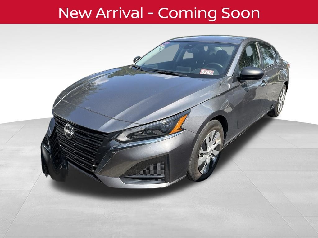 Gray (Gun Metallic) 2025 Nissan Altima Sedan Front-Wheel Drive Continuously Variable Transmission