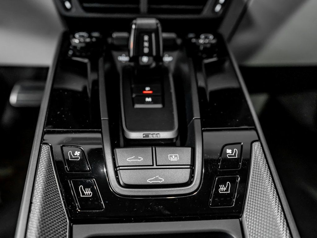 Certified Used 2025  Porsche Carrera image 25